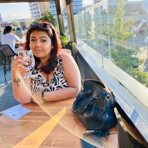 Meet your Posher, Nadia